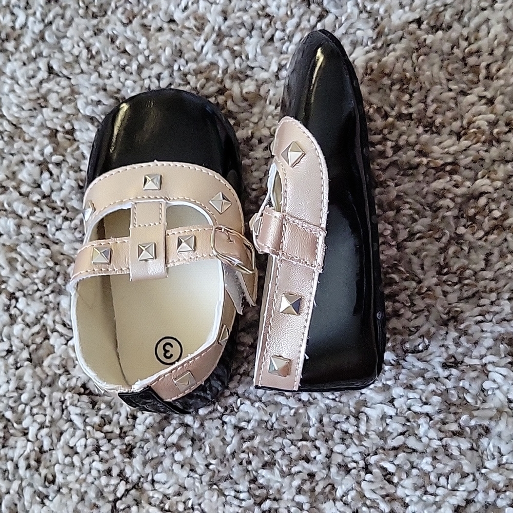 Shoes - Picture 3 of 3